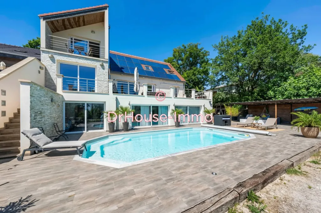 Piscine - Maison Familiale avec Piscine à Linas