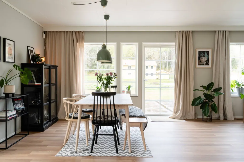 Söögituba - Modern Villa with Garden in Uls-Väsby