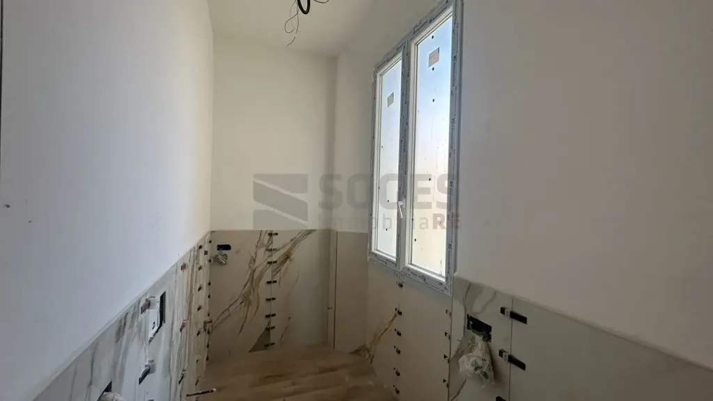 Entrée - Newly Built Trilocale with Terrace in Florence