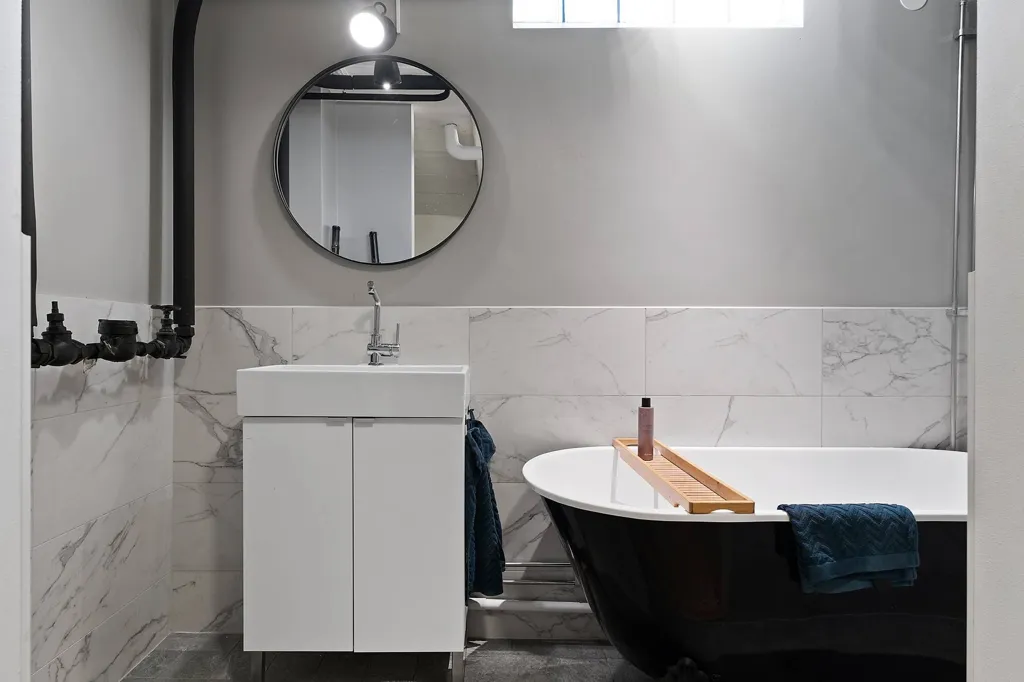 Vannitoad - Renovated Terraced House with Corner Plot