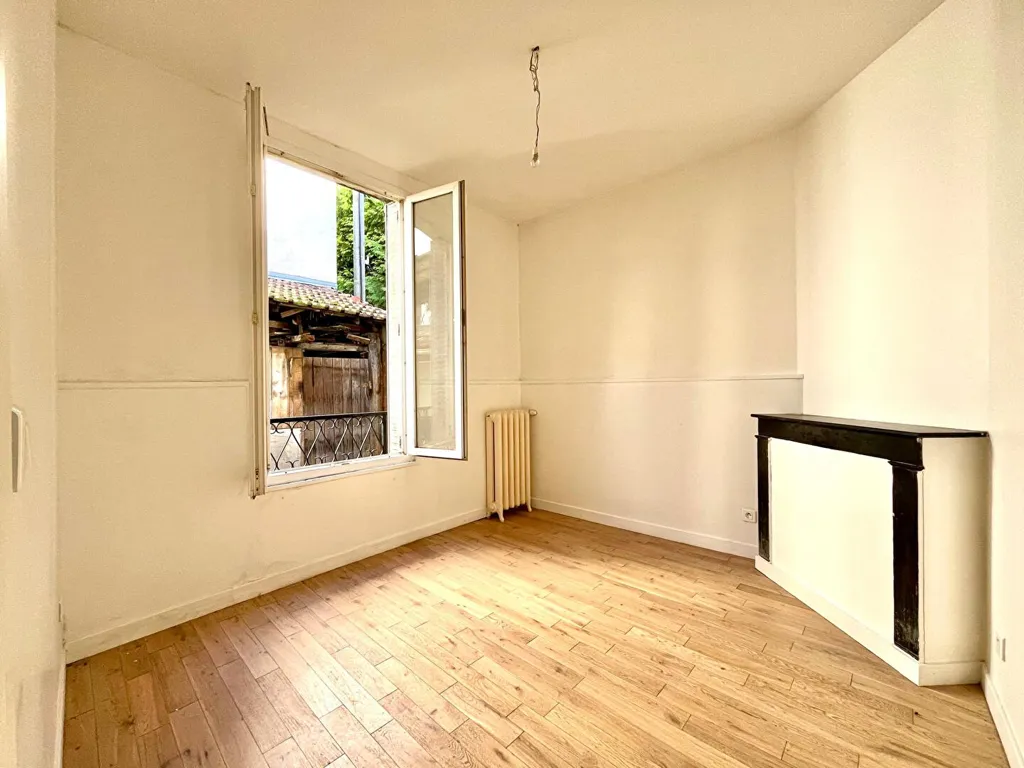 Pièces - Maison Répartie en 3 Appartements à Montreuil