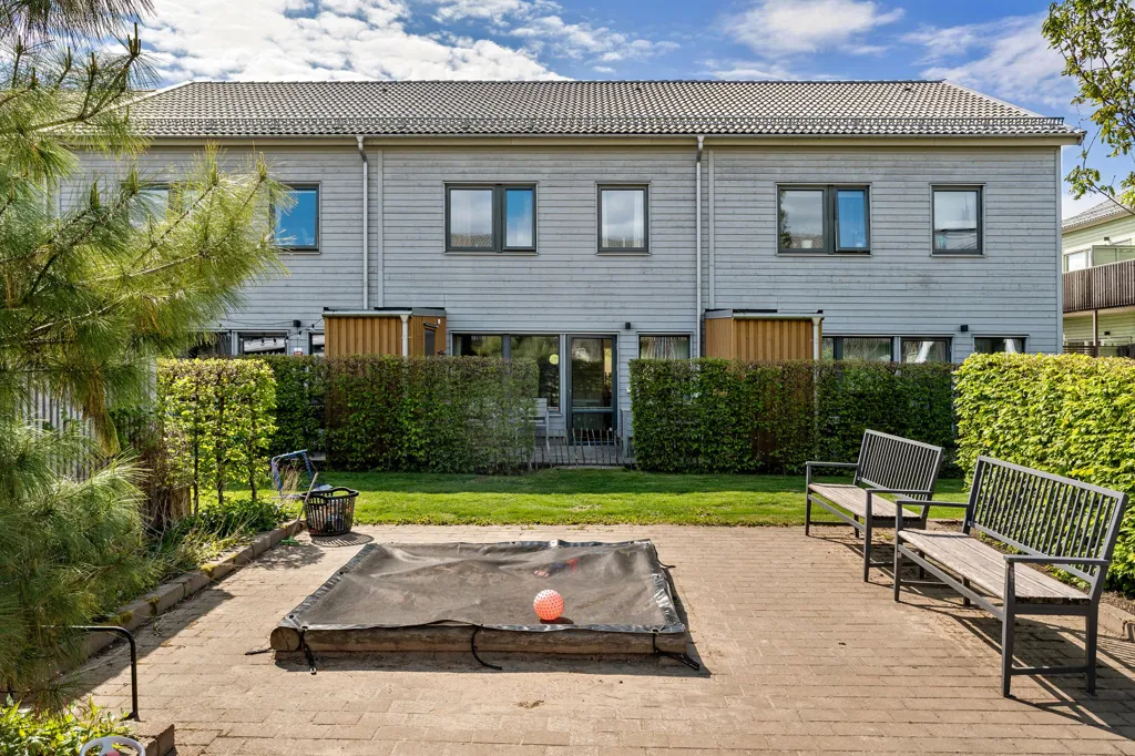 Jardin - Modern Terraced House with Solarium in Kolla Parkstad