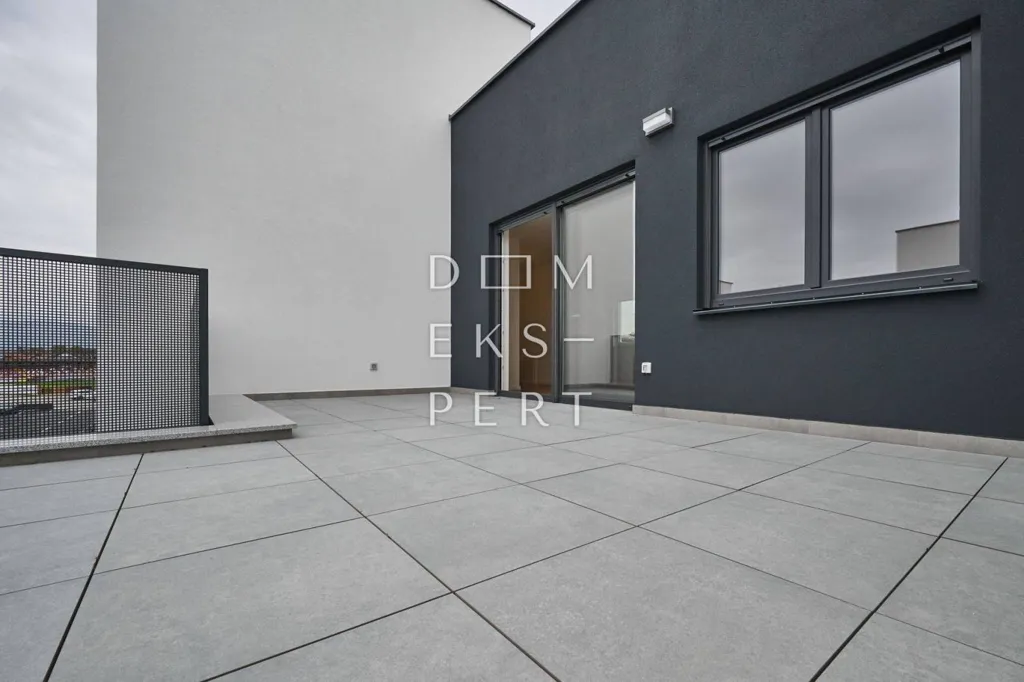 Terrasse - Penthouse with Terrace in Sesvete, Zagreb