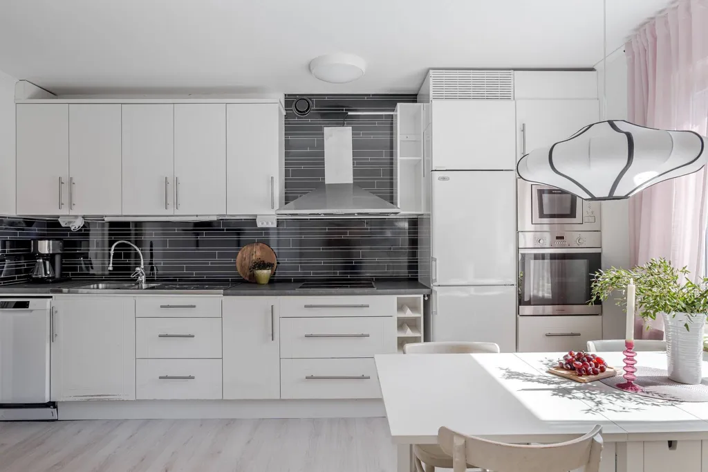 Cuisine - Two-Room Flat with Balcony in Bokgatan