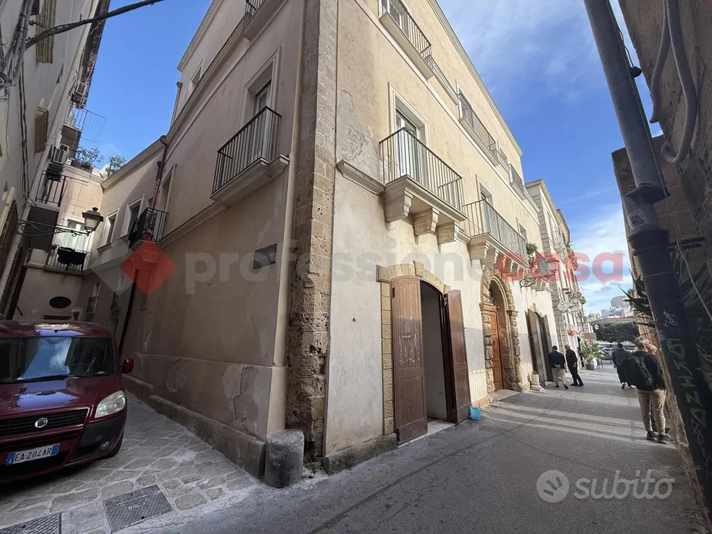 Extérieur - Commercial Space with Vaulted Ceilings in Taranto