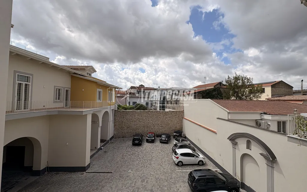 Aed - Duplex with Private Parking in Aversa