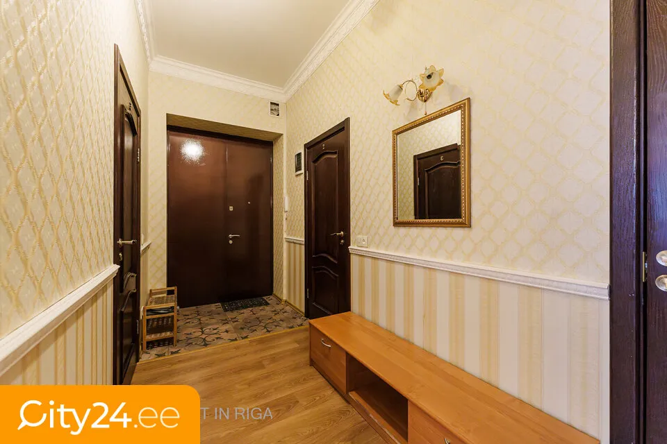 Ingresso - 3-Bedroom Apartment in Riga Centre