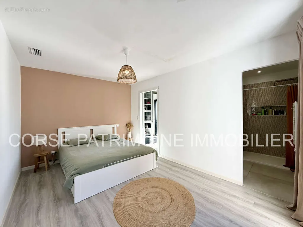 Chambres - Villa Moderne avec Piscine à Cervione