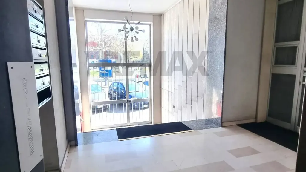 hallway_entrance
