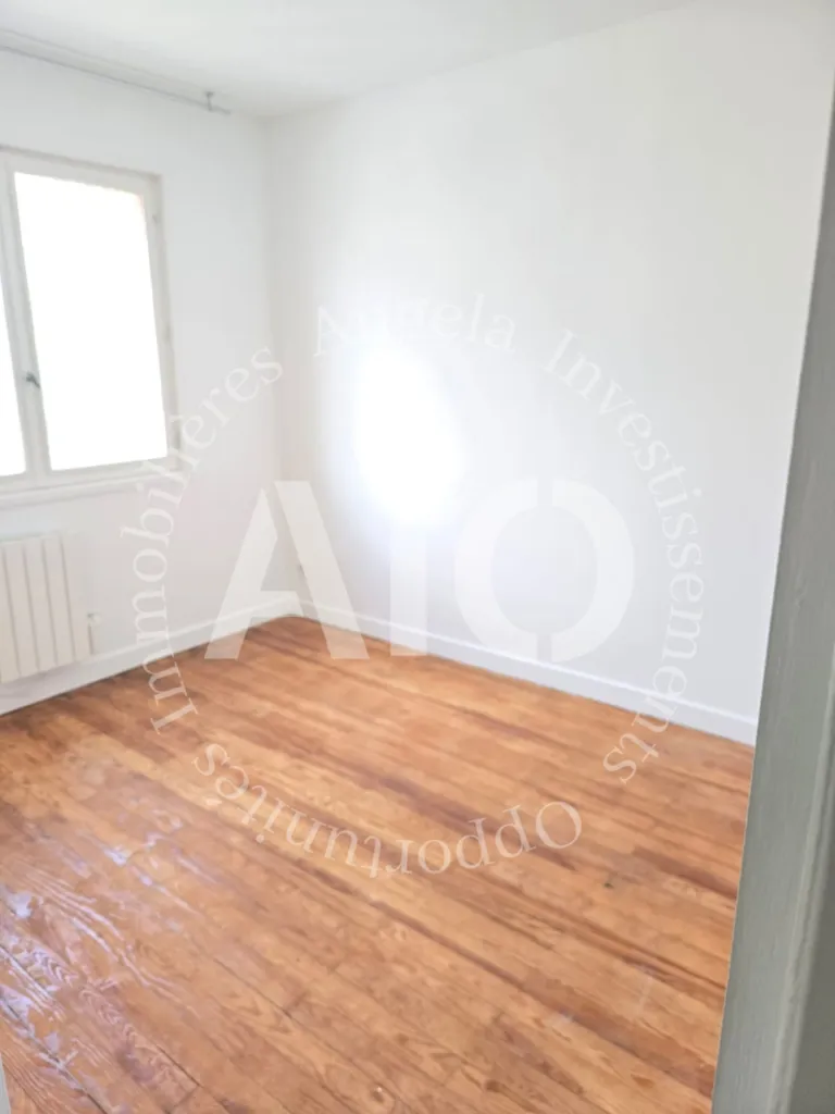 Toad - 4-Piece Apartment with Balcony in Lyon 9th