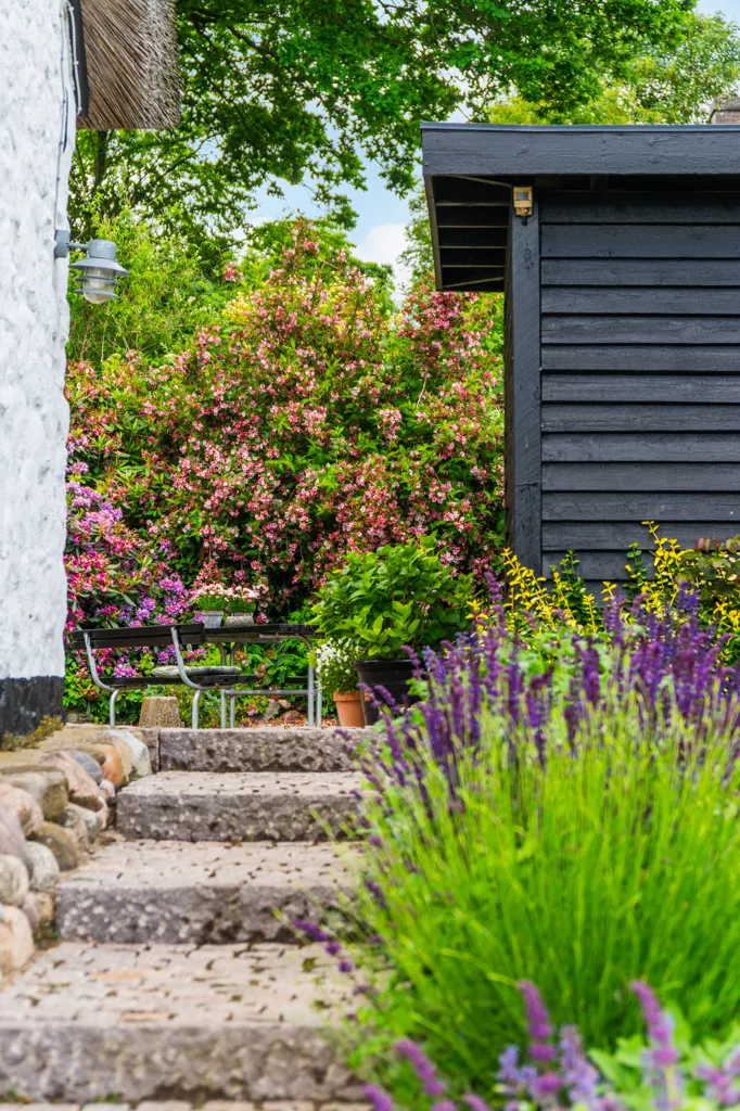 Jardin - Historic Villa with Garden in Svejstrup