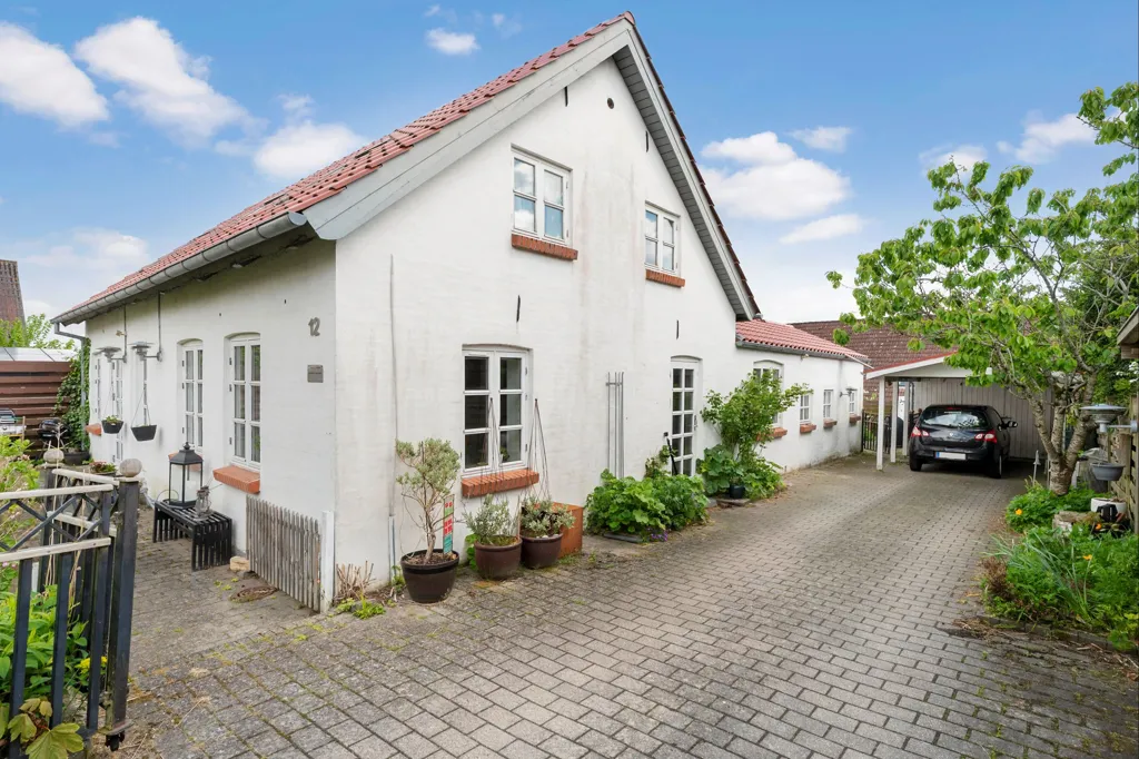 Välivaade - Victorian Villa with Garden in Kjellerup