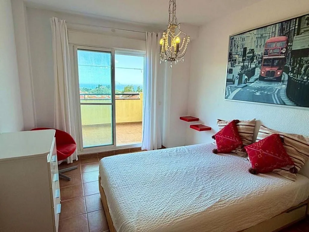 Chambres - Apartment with Sea View Terrace in Añoreta