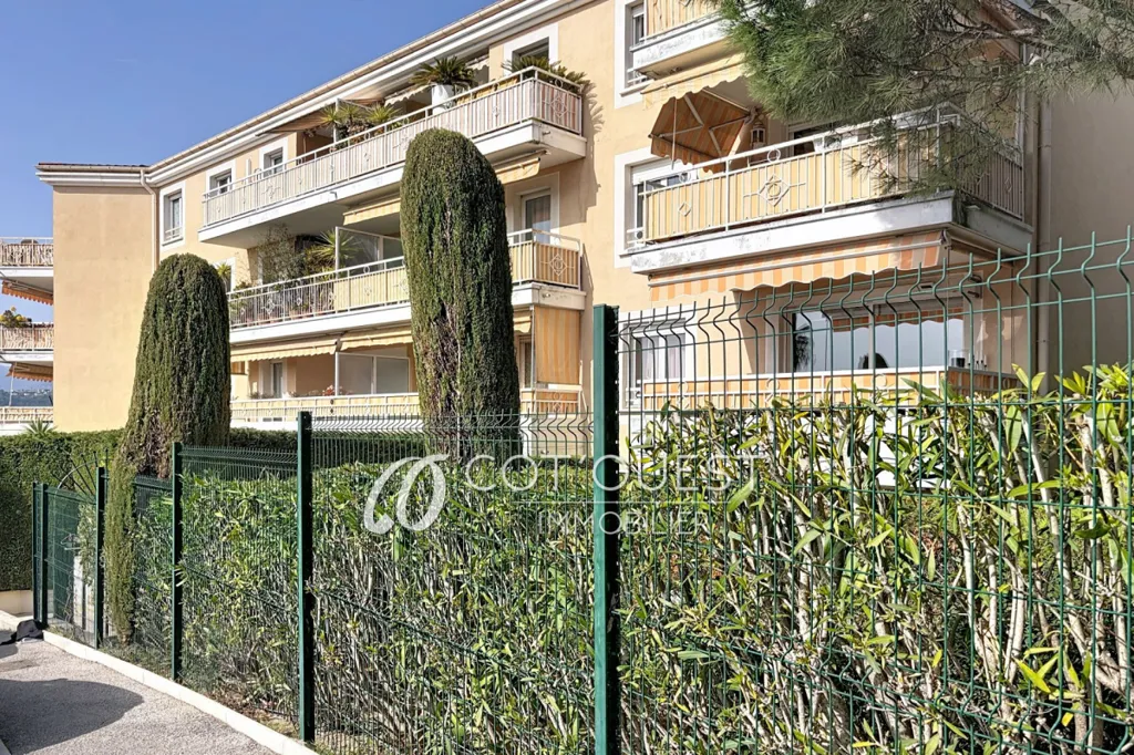 Exterior - 2-Bedroom Apartment with Sea View in Nice Ouest