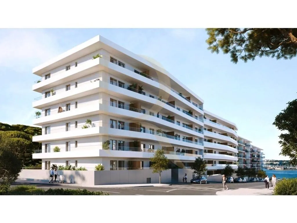 Luxury Flat with Bay View in Seixal