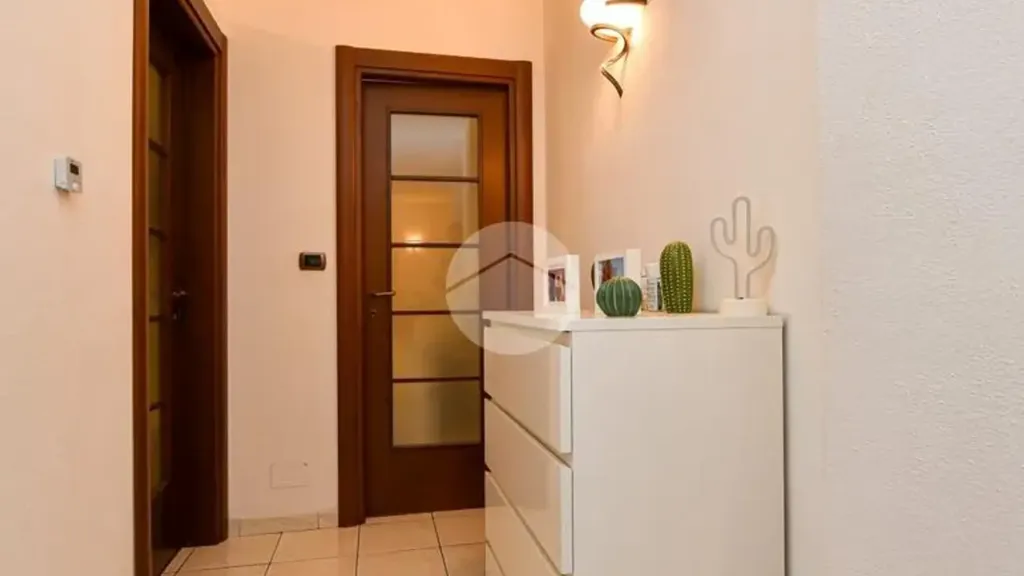 hallway_entrance
