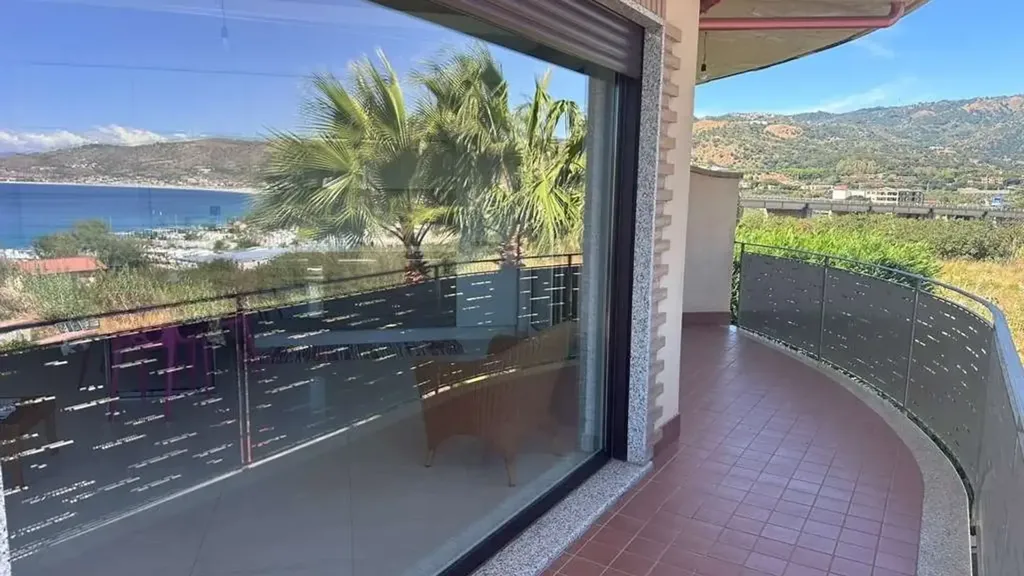 Balcon - Ground Floor Apartment with Sea View in Soverato