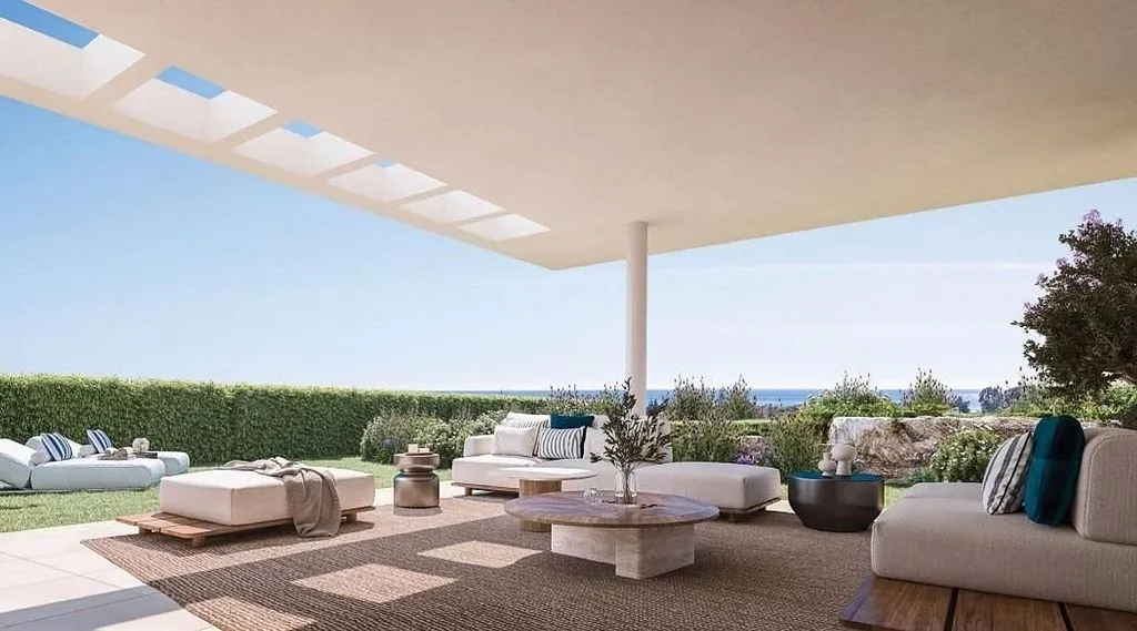 Terrass - Modern Apartment with Pool in Estepona