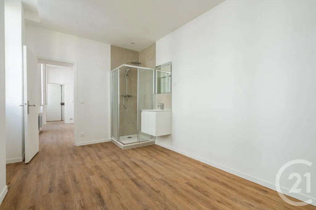 Bagni - Modernised 3-Bed Flat near Bastille, Paris