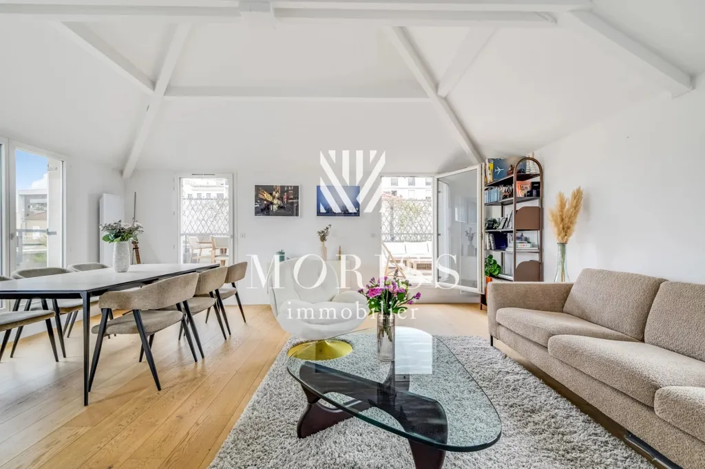 Elutuba - Duplex with Cathedral Ceiling and Eiffel View in Saint-Ouen