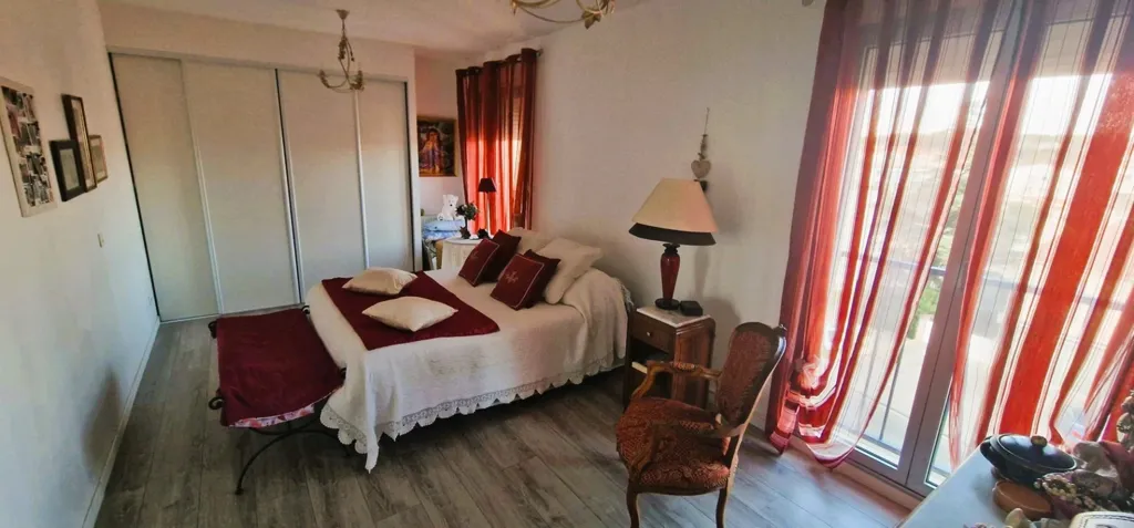 Bedrooms - Charming Triplex with Garden View in Residence L'Étoile