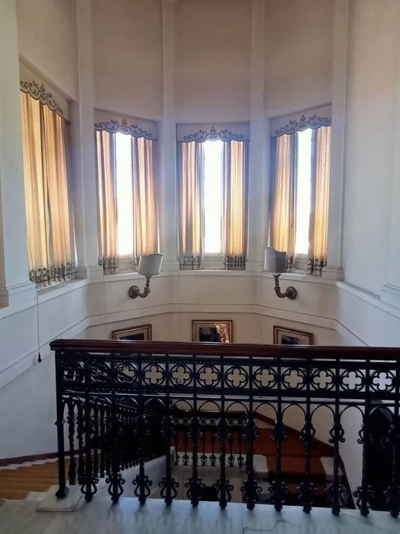Toad - Art Nouveau Villa with Private Park in Pisa