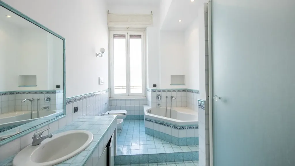 Vannitoad - Period Apartment with Balcony in Genoa