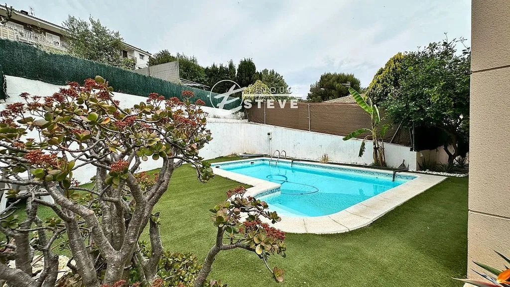 Piscine - House with Pool and Terrace in Segur de Calafell