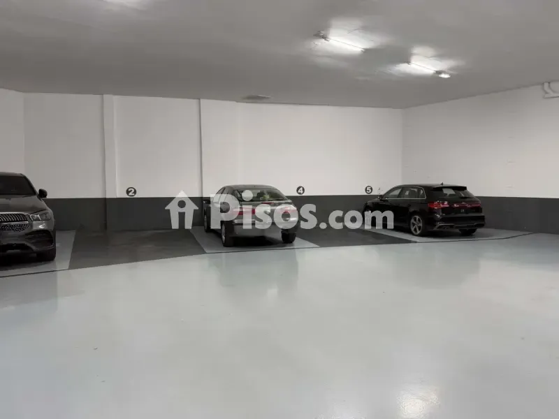 Garage - Luxury Penthouse with Terrace in León Centre