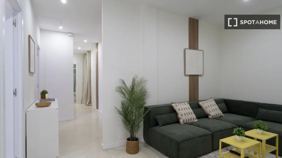 Séjour - Shared Room with Kitchen in Arapiles, Madrid