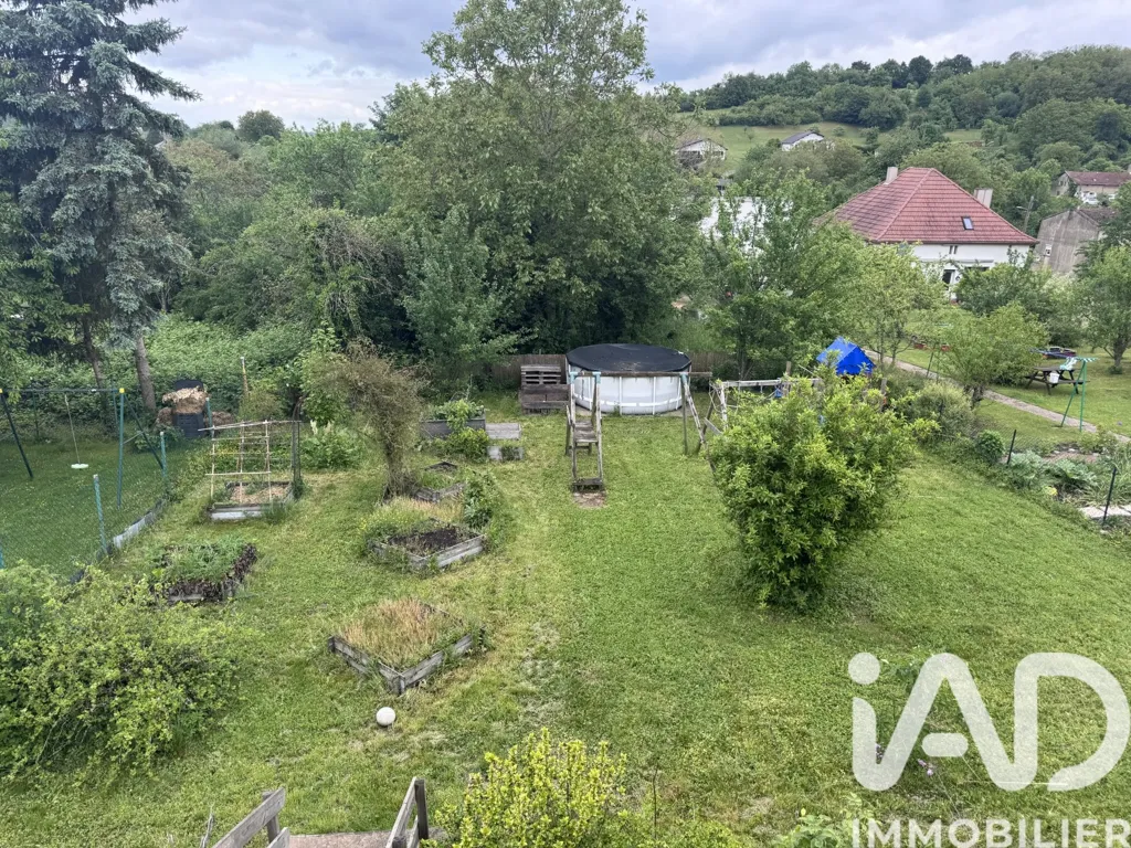 Aed - Villa with Workshop near German Border