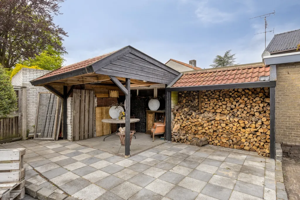 Garden - Detached House with Garden in Enschede