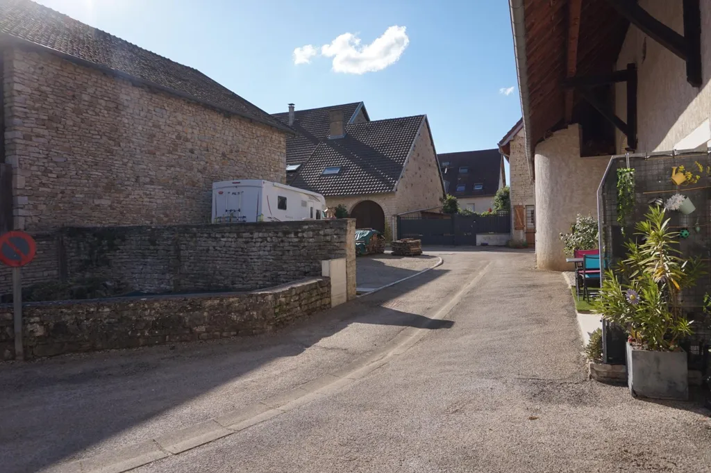 Extérieur - Maison de Village avec Jardin à Thoraise
