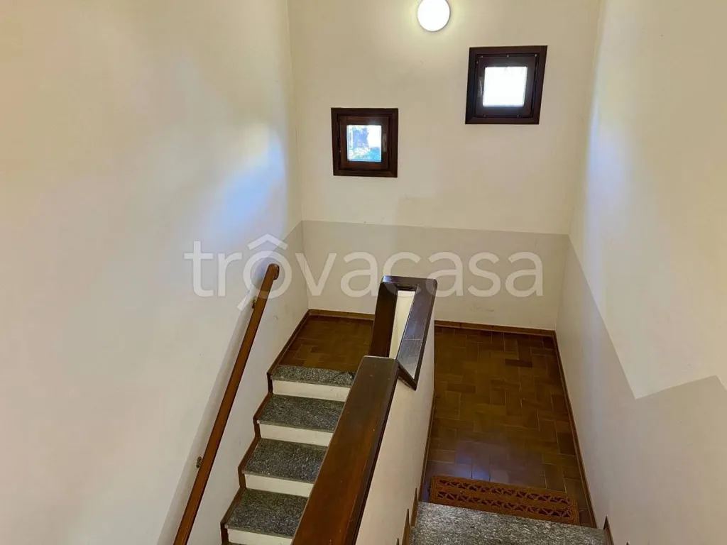 Pièces - Lakefront Apartment with Balcony in Meina
