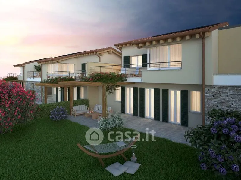 Trilocale with Private Garden in Bee