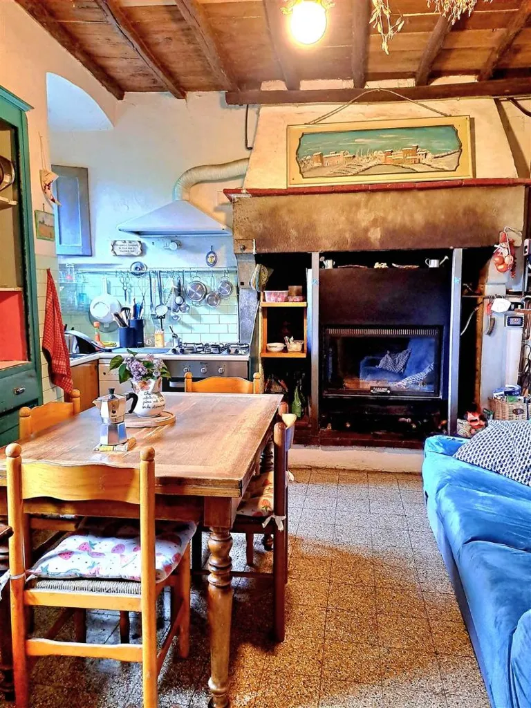 Salle à manger - Rustic Farmhouse with Olive Grove in Pontassieve
