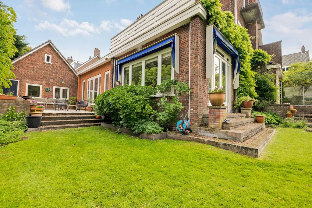 Garden - Villa with Garden in Rotterdam-Kralingen