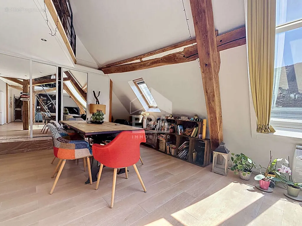 Söögituba - Loft with Character in Dourdan Centre