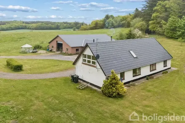 Õhuvaade - Farmhouse with Scenic View in Allerup