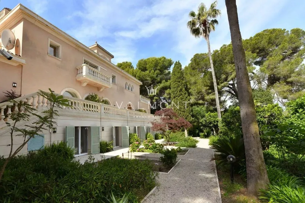 Välivaade - Renovated Villa with Private Beach Access in Cap d'Antibes
