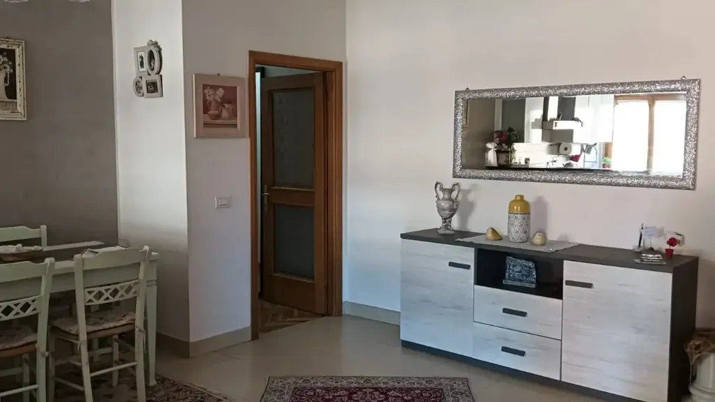 Söögituba - Rear-Facing Apartment with Balcony in Perugia