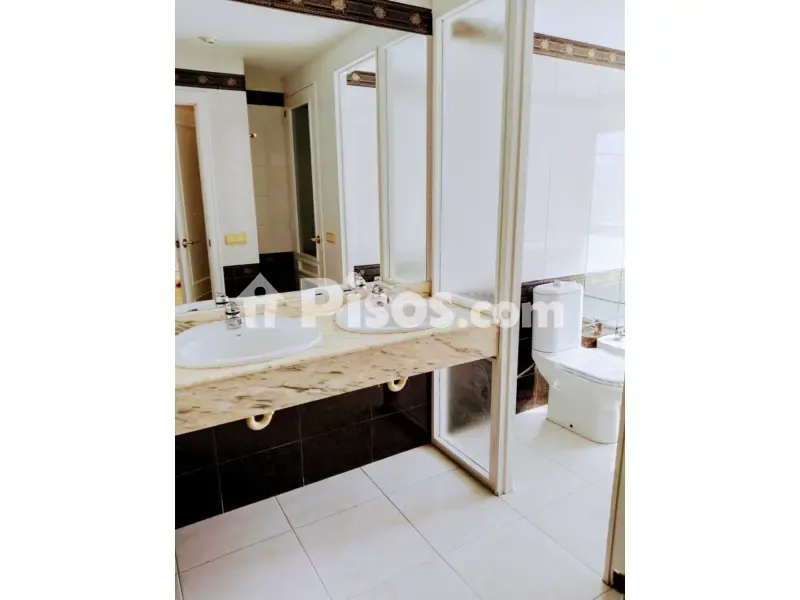 Salles de bain - Duplex with Balcony and Garage in Calle Lodum