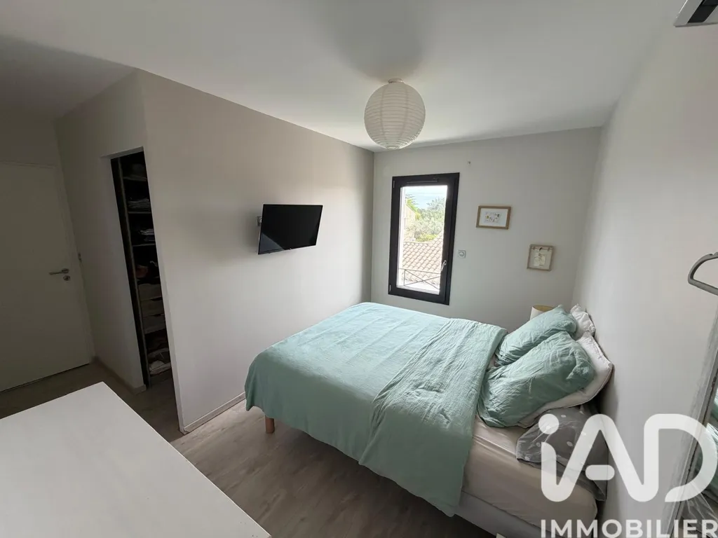 Bedrooms - Traditional House with Pool in Châteauneuf-de-Gadagne