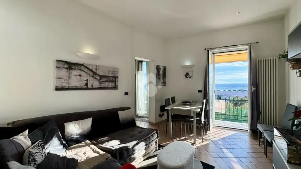 Séjour - Quadrilocale with Sea View Balcony in Noli