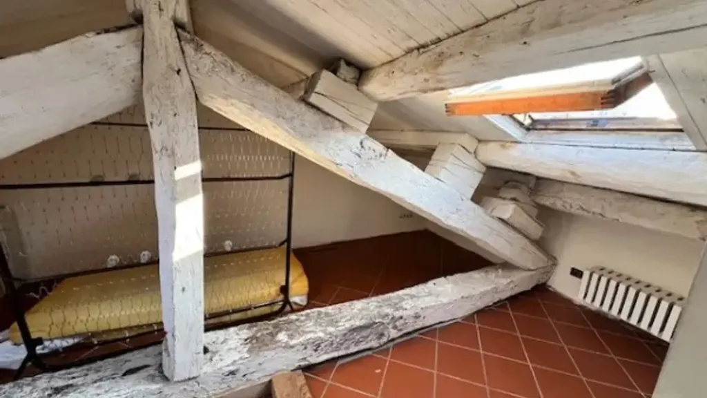 Pièces - Arched Two-Level Flat in Alessandria Centre
