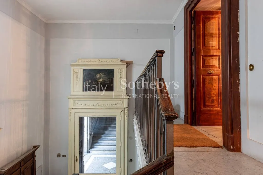 Toad - Luxury Apartment with Historic Features in Naples