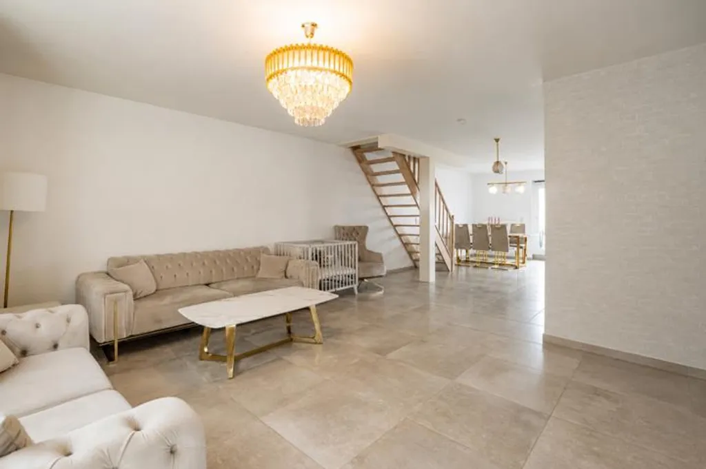 Séjour - Duplex Lumineux au Centre de Sint-Niklaas