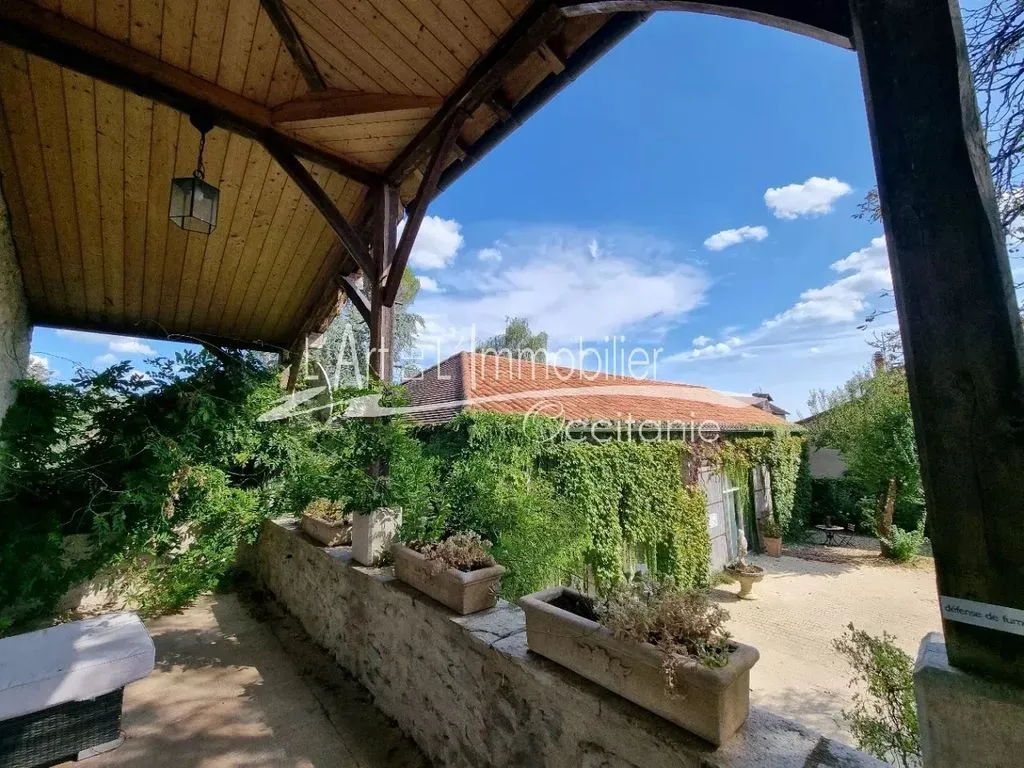 Terrasse - Hôtel de Charme avec Piscine au Cœur de Mercuès