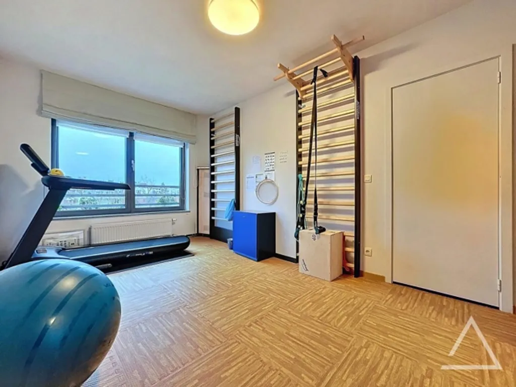 Pièces - Appartement 3 Chambres avec Terrasses dans Clos Calme