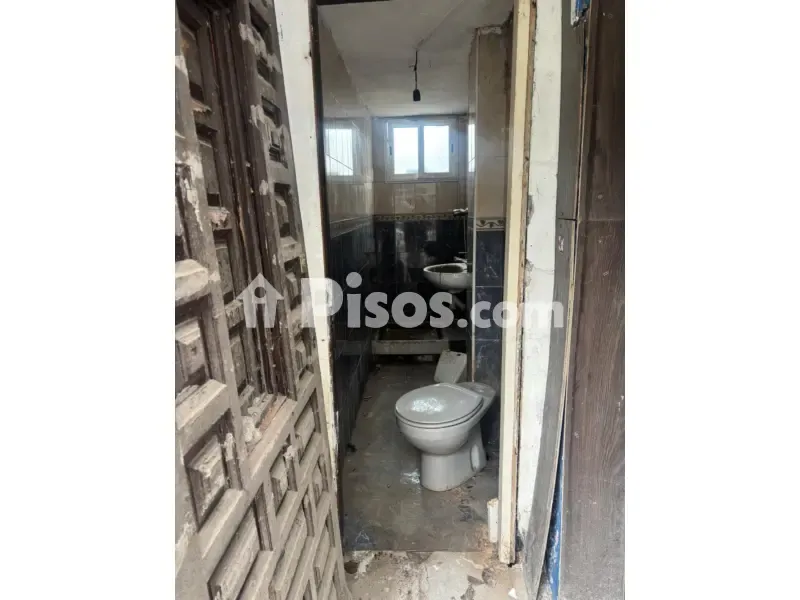 Salles de bain - Flat for Renovation in Ganzo